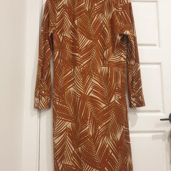 Anne Klein Palm Tree Print Dress in "Pottery" - Picture 4 of 6